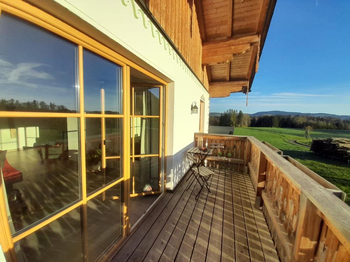 Vorderreithbauer Apartment Hof bei Salzburg Luaran gambar
